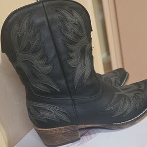 Black Western Cowboy Boots